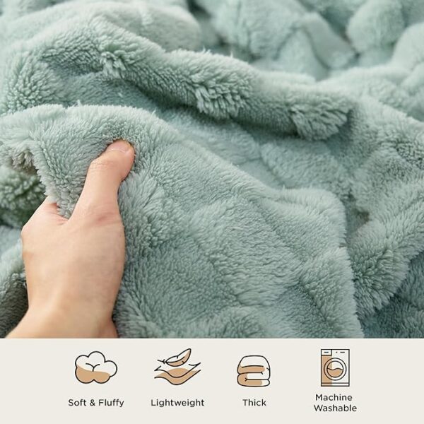 Bedsure Sage Green Fleece Blanket for Couch - Checkered Throw Blanket for Women, Cute Soft Cozy Throw for Girls, 50x60 Inches - Image 5