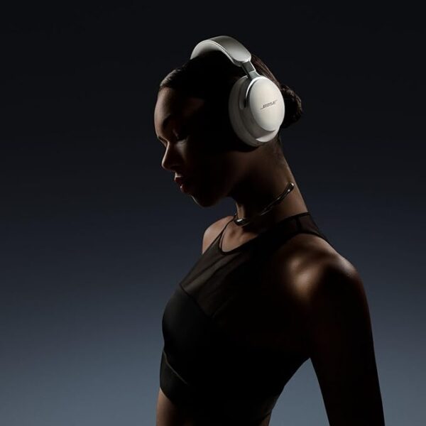 Bose QuietComfort Ultra Bluetooth Headphones, Wireless Headphones with Spatial Audio, Over Ear Noise Cancelling with Mic, Up to 24 Hours of Playtime, Diamond - 60th Anniversary Edition - Image 4