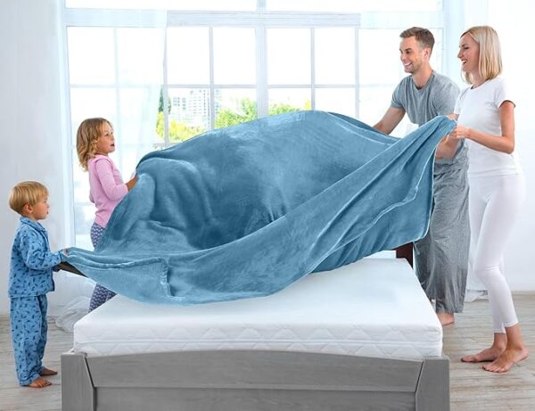 Utopia Bedding Fleece Blanket Queen Size Washed Blue 300GSM Luxury Fuzzy Soft Anti-Static Microfiber Bed Blanket (90x90 Inch) - Image 4