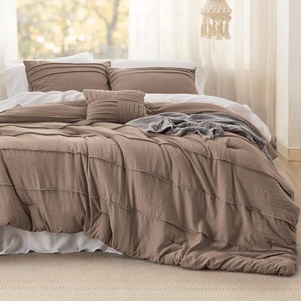 Bedsure Queen Comforter Set - 4 Pieces Pinch Pleat Bed Set, Brown Boho Bedding for All Season, 1 Soft Comforter, 2 Pillowcases, 1 Decorative Pillow - Image 7