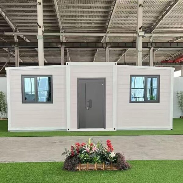 Modern 40ft Prefab Expandable Container Tiny House Steel Portable Prefabricated Villa with 3 Bedrooms 1 Kitchen 1 Bathroom for Hotels Farm Barn Home - Image 3